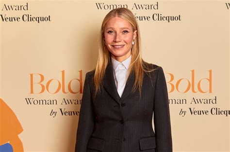 gwyneth paltrow suit